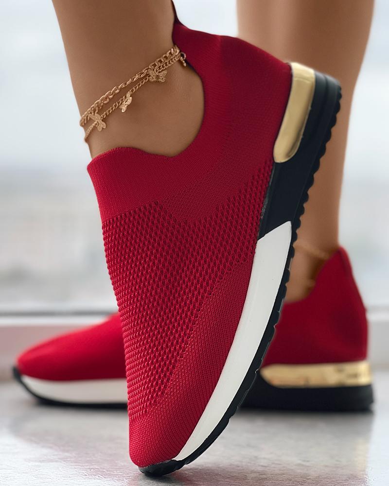 Sneakers met Gouden Accenten en Slip-On Design voor vrouwen