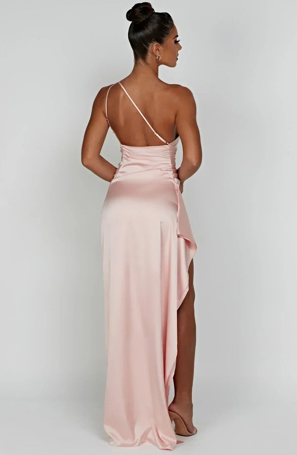 Avondjurk met satijnen one-shoulder ontwerp voor vrouwen