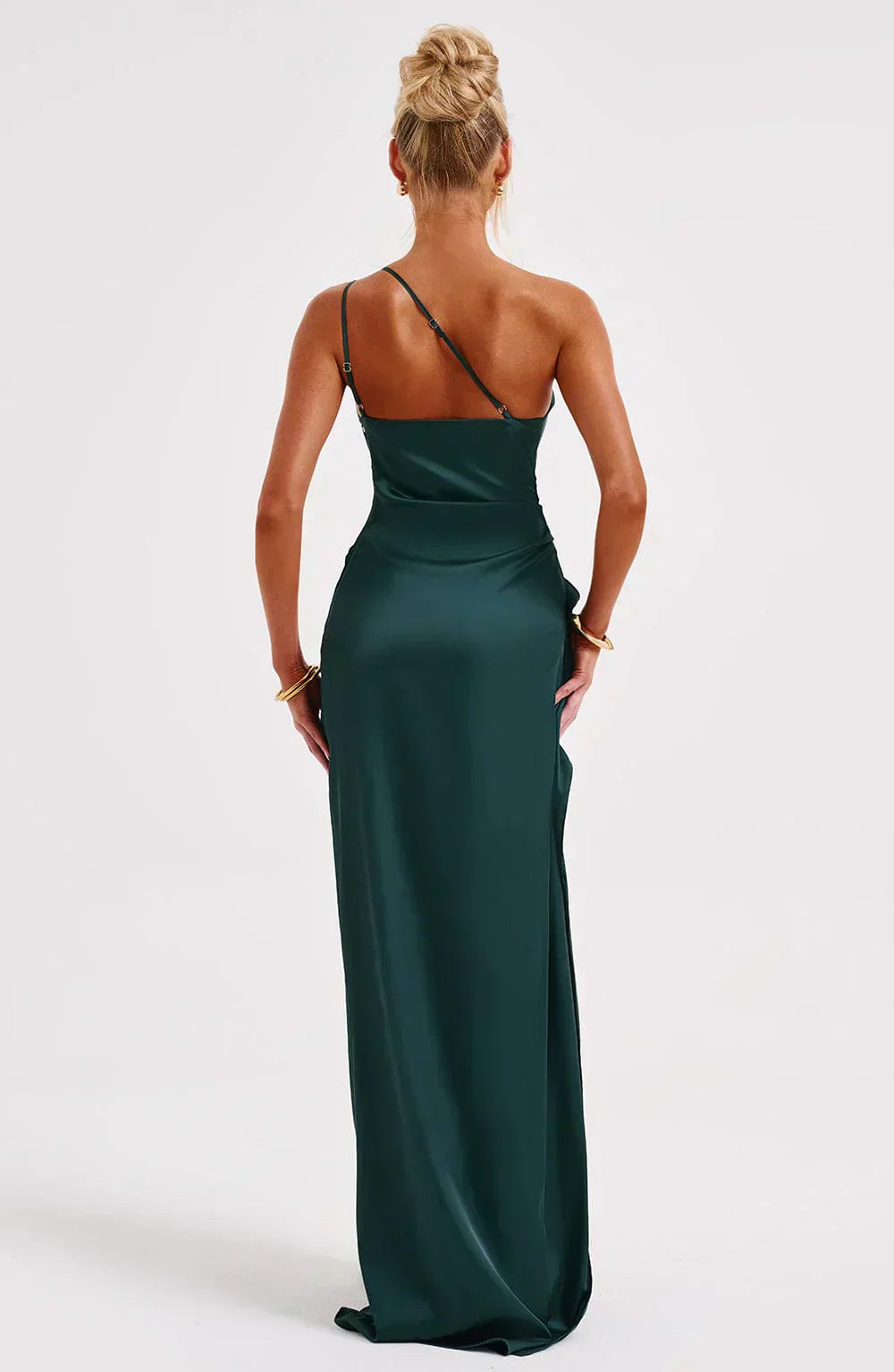 Avondjurk met satijnen one-shoulder ontwerp voor vrouwen
