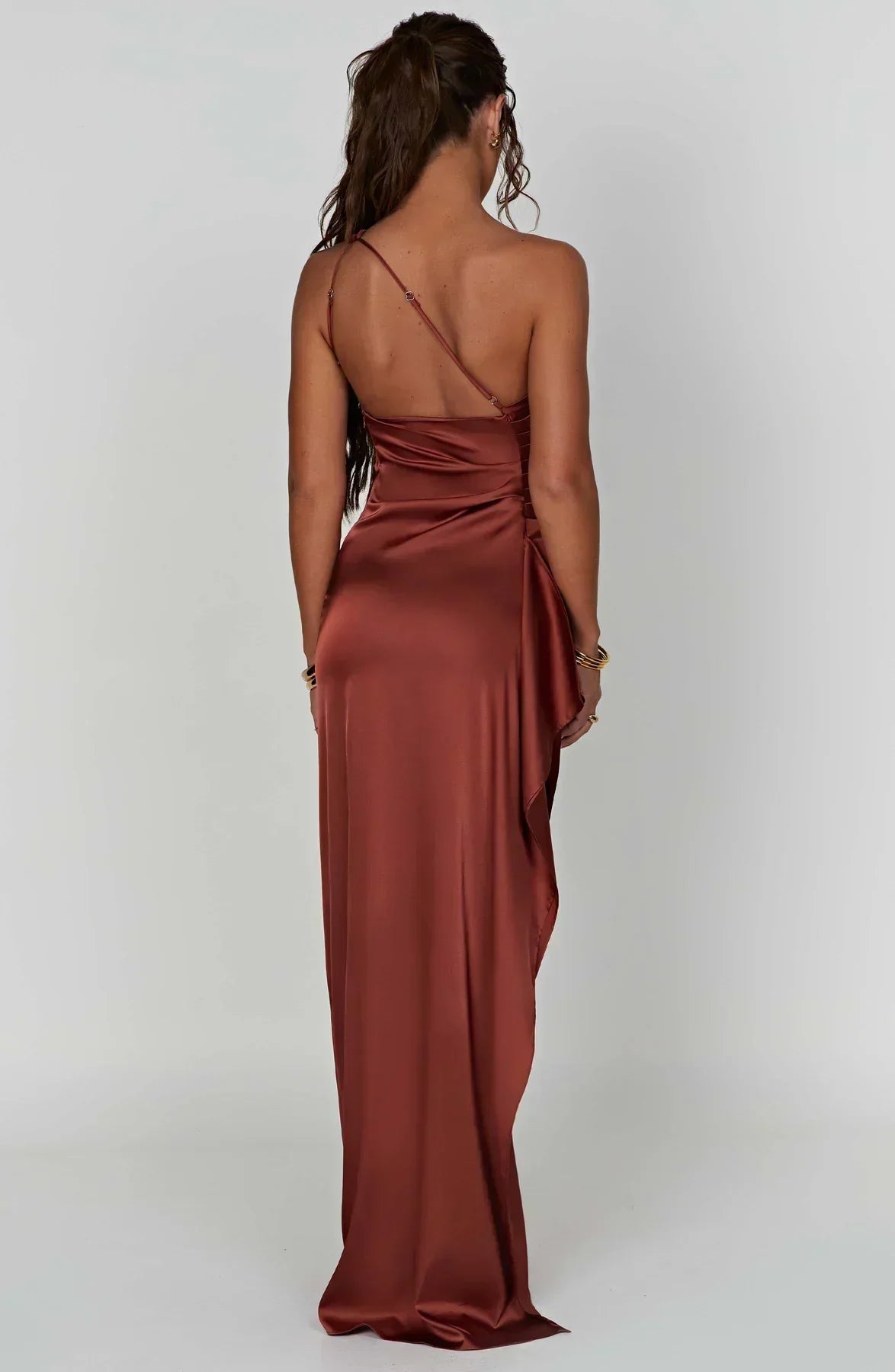 Avondjurk met satijnen one-shoulder ontwerp voor vrouwen