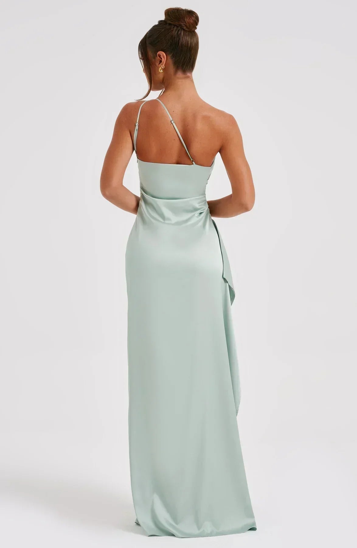Avondjurk met satijnen one-shoulder ontwerp voor vrouwen